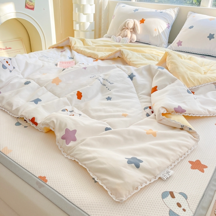 91家纺网 家纺一手货源 找家纺 慕尚  2025新款满天星凉席夏被组合四件套 萌萌飞机