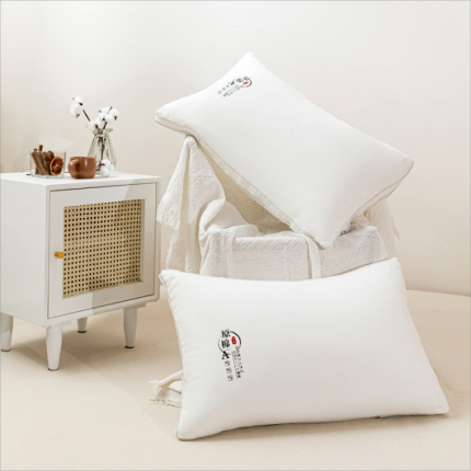91家纺网 家纺一手货源 找家纺 （总）露函 2024新款140克云锦原棉枕 热融枕48*74cm