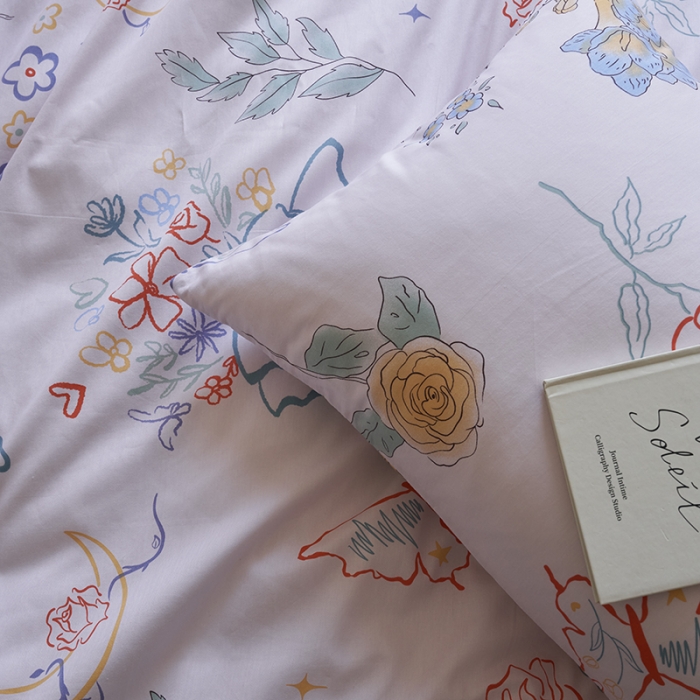 91家纺网 家纺一手货源 找家纺 窝米 2023新款13370全棉卡通风系列四件套 浮蝶儿粉