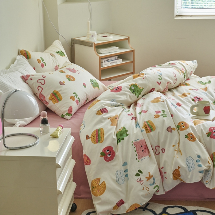 91家纺网 家纺一手货源 找家纺 窝米 2023新款13370全棉卡通风系列四件套 美食派对