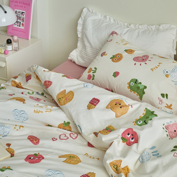 91家纺网 家纺一手货源 找家纺 窝米 2023新款13370全棉卡通风系列四件套 美食派对