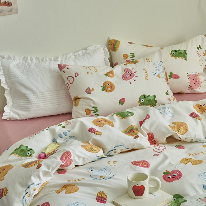 91家纺网 家纺一手货源 找家纺 窝米 2023新款13370全棉卡通风系列四件套 美食派对