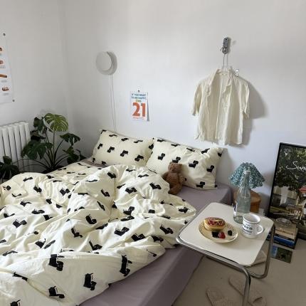 91家纺网 家纺一手货源 找家纺 （总）恋恋三季 2024新款插画卡通可爱风全棉四件套卡夫卡的狗-场景一