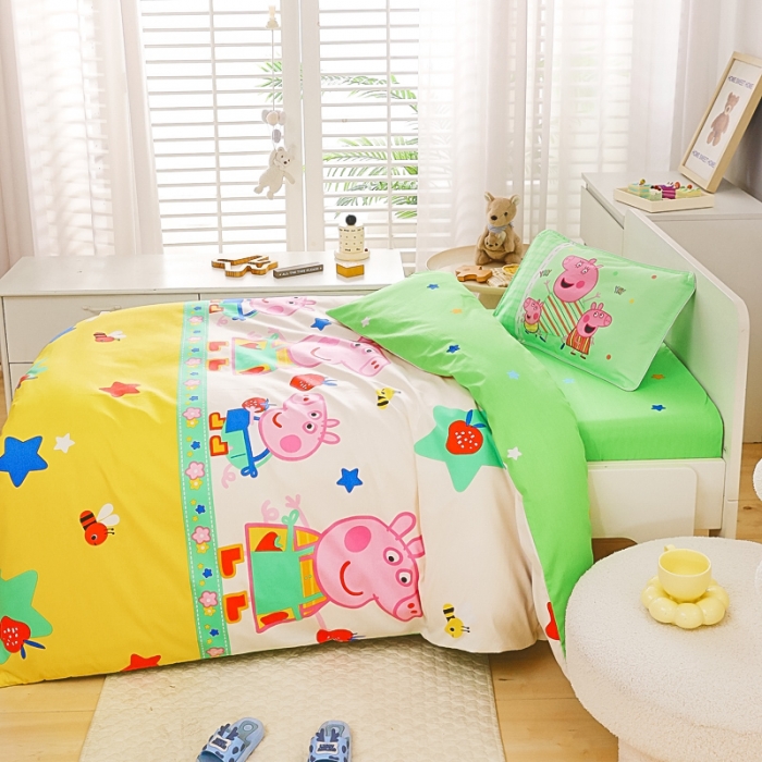 91家纺网 家纺一手货源 找家纺 乐秀 2023新款小猪佩奇正版授权幼儿园被子多件套（不含芯三件套） 草莓佩奇