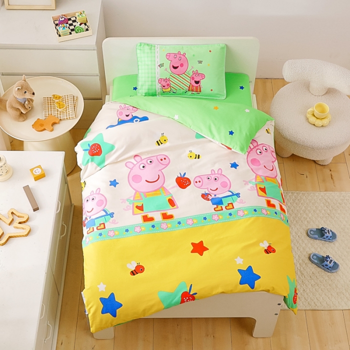 91家纺网 家纺一手货源 找家纺 乐秀 2023新款小猪佩奇正版授权幼儿园被子多件套（不含芯三件套） 草莓佩奇