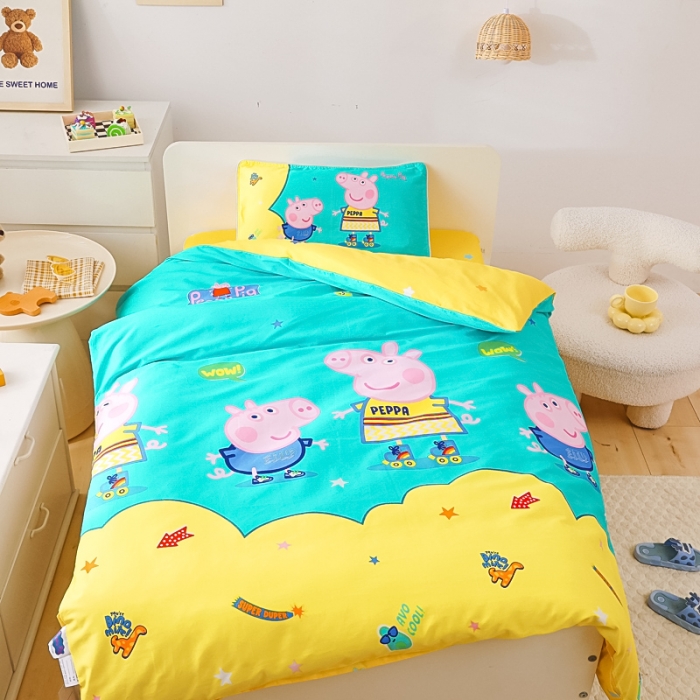 91家纺网 家纺一手货源 找家纺 乐秀 2023新款小猪佩奇正版授权幼儿园被子多件套（不含芯三件套） 滑轮佩奇
