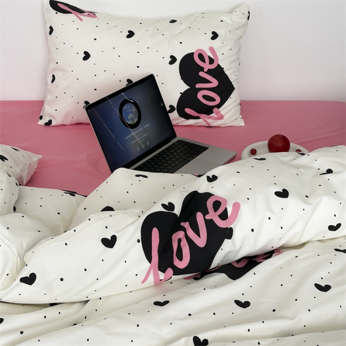 91家纺网 家纺一手货源 找家纺 昔可 2023新款夏日多巴胺全棉四件套 粉字母爱心