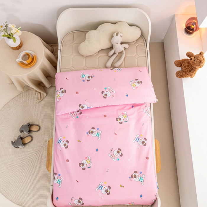 91家纺网 家纺一手货源 找家纺 喜多兔 2023新款40S纯棉印花抗菌床垫 快乐狗宝贝粉色