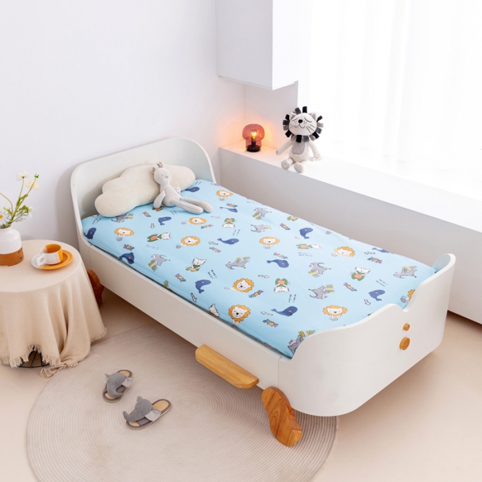 91家纺网 家纺一手货源 找家纺 喜多兔 2023新款40S纯棉印花抗菌床垫 狮子伙伴蓝色