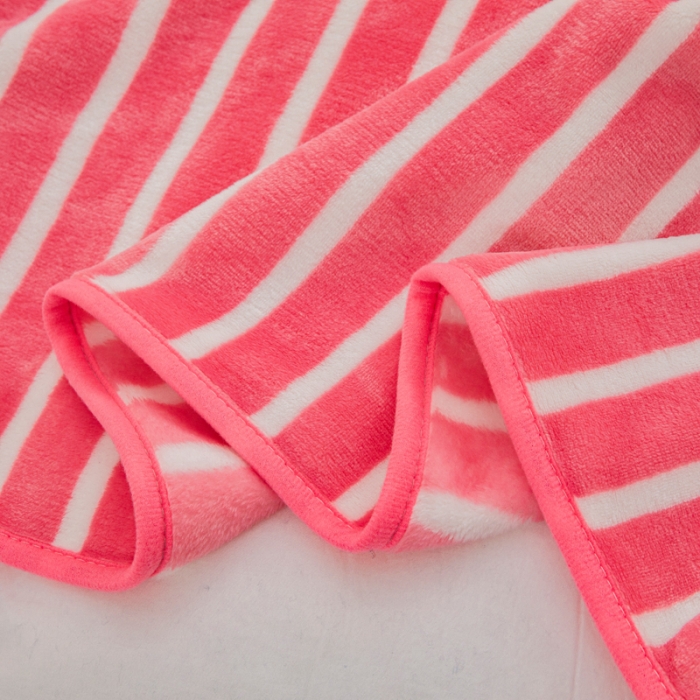 91家纺网 家纺一手货源 找家纺 卡琪曼 2023新款纯色加厚牛奶绒法兰绒毛毯子办公室午睡盖毯 粉条