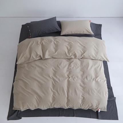 91家纺网 家纺一手货源 找家纺 水洗棉全棉纽扣款工艺混搭拼色四件套（系列一） 卡其+深灰（卡其深灰）