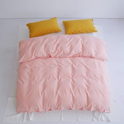 91家纺网 家纺一手货源 找家纺 水洗棉全棉纽扣款工艺混搭拼色四件套（系列一） 嫩粉+盐白（姜黄姜黄）