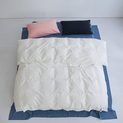 91家纺网 家纺一手货源 找家纺 水洗棉全棉纽扣款工艺混搭拼色四件套（系列一） 盐白+深蓝（嫩粉炭黑）