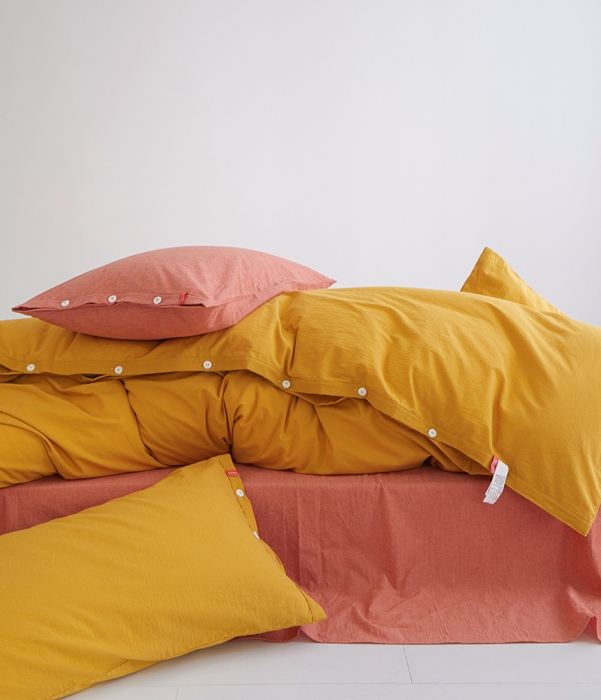 91家纺网 家纺一手货源 找家纺 水洗棉全棉高支高密纽扣款工艺混搭拼色四件套 姜黄+橘红（姜黄橘红）
