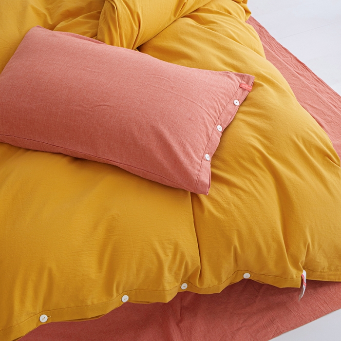 91家纺网 家纺一手货源 找家纺 水洗棉全棉高支高密纽扣款工艺混搭拼色四件套 姜黄+橘红（姜黄橘红）