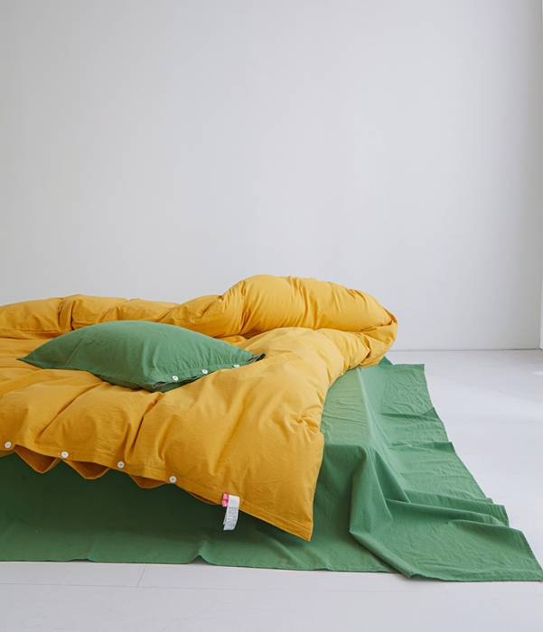 91家纺网 家纺一手货源 找家纺 水洗棉全棉纽扣款工艺混搭拼色四件套（系列一） 姜黄+军绿（姜黄军绿）