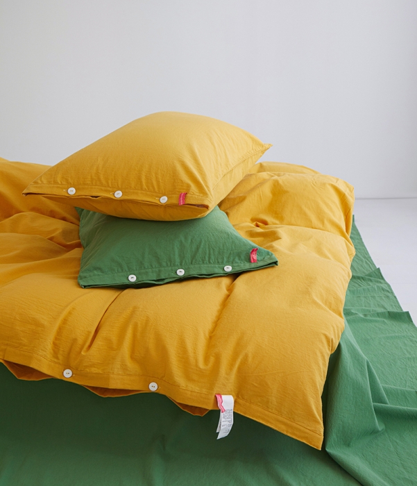 91家纺网 家纺一手货源 找家纺 水洗棉全棉纽扣款工艺混搭拼色四件套（系列一） 姜黄+军绿（姜黄军绿）