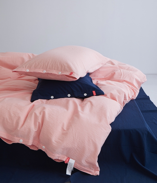 91家纺网 家纺一手货源 找家纺 水洗棉全棉纽扣款工艺混搭拼色四件套（系列一） 嫩粉+藏青（嫩粉藏青）