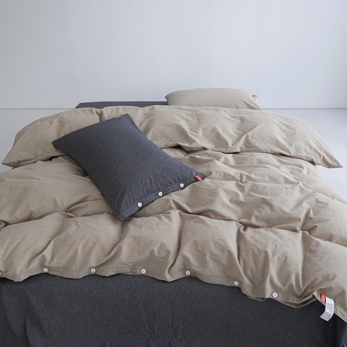 91家纺网 家纺一手货源 找家纺 水洗棉全棉纽扣款工艺混搭拼色四件套（系列一） 卡其+深灰（卡其深灰）