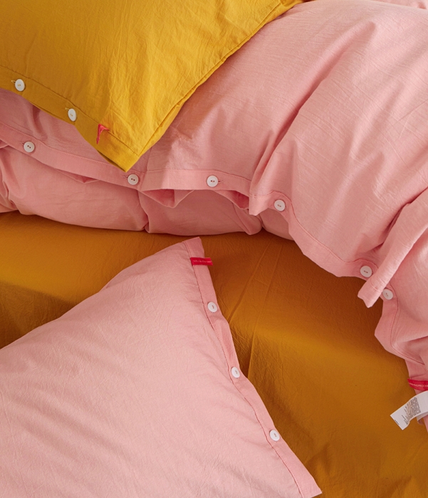 91家纺网 家纺一手货源 找家纺 水洗棉全棉纽扣款工艺混搭拼色四件套（系列一） 嫩粉+姜黄（嫩粉姜黄）