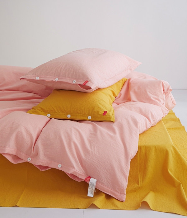 91家纺网 家纺一手货源 找家纺 水洗棉全棉纽扣款工艺混搭拼色四件套（系列一） 嫩粉+姜黄（嫩粉姜黄）