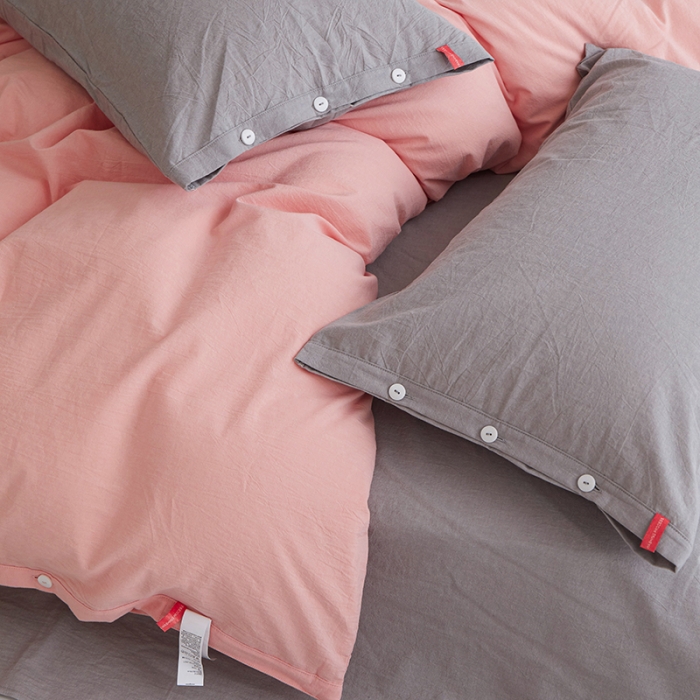 91家纺网 家纺一手货源 找家纺 水洗棉全棉纽扣款工艺混搭拼色四件套（系列一） 嫩粉+浅咖（浅咖浅咖）