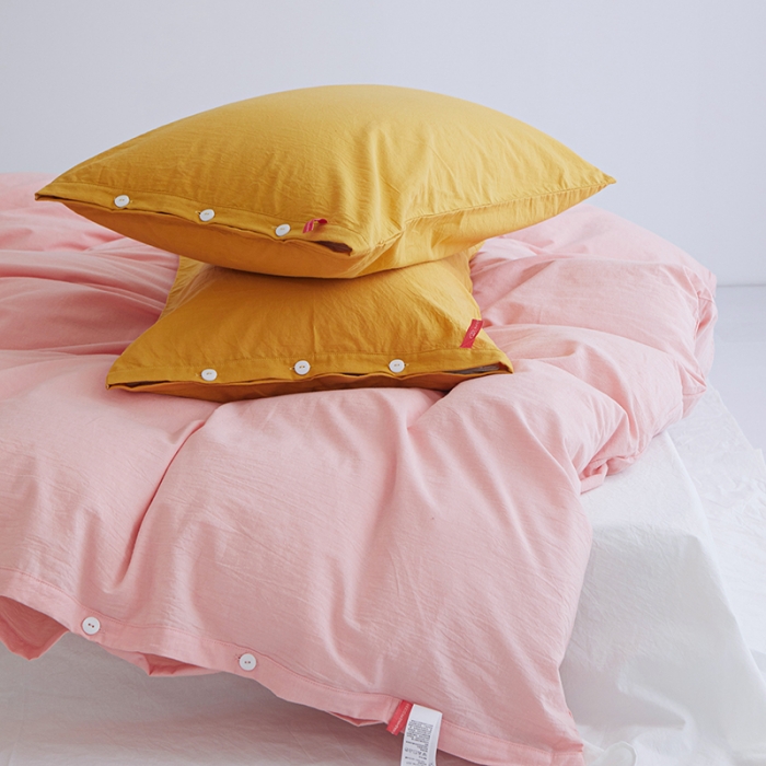 91家纺网 家纺一手货源 找家纺 水洗棉全棉纽扣款工艺混搭拼色四件套（系列一） 嫩粉+盐白（姜黄姜黄）