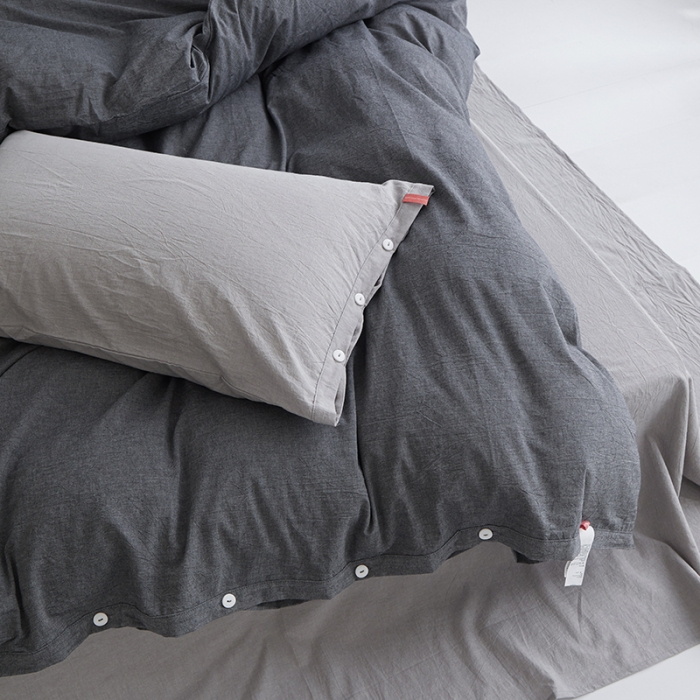 91家纺网 家纺一手货源 找家纺 水洗棉全棉纽扣款工艺混搭拼色四件套（系列一） 深灰+银灰（深灰银灰）
