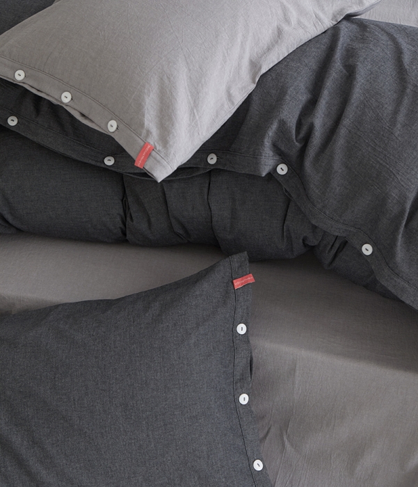 91家纺网 家纺一手货源 找家纺 水洗棉全棉纽扣款工艺混搭拼色四件套（系列一） 深灰+银灰（深灰银灰）