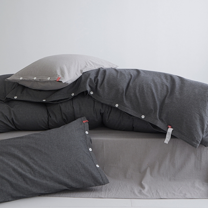 91家纺网 家纺一手货源 找家纺 水洗棉全棉纽扣款工艺混搭拼色四件套（系列一） 深灰+银灰（深灰银灰）