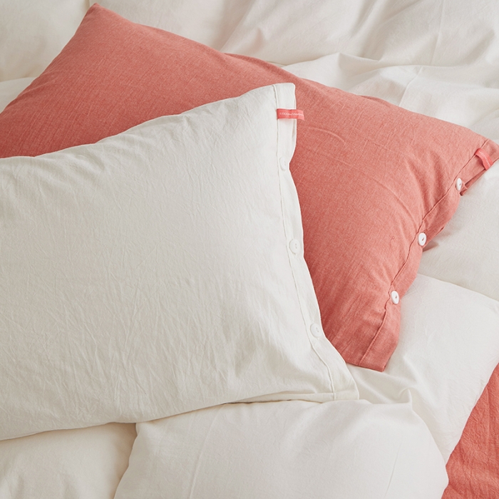 91家纺网 家纺一手货源 找家纺 水洗棉全棉纽扣款工艺混搭拼色四件套（系列一） 盐白+橘红（盐白橘红）