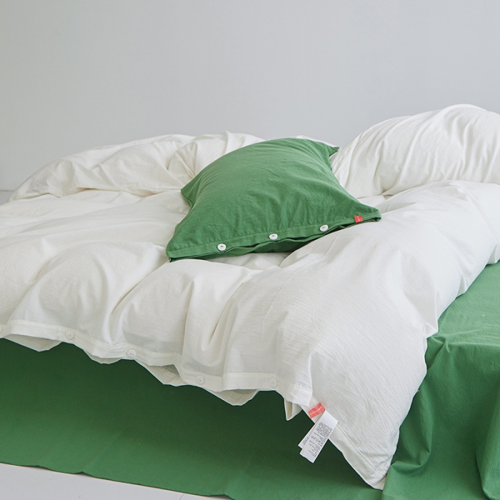 91家纺网 家纺一手货源 找家纺 水洗棉全棉纽扣款工艺混搭拼色四件套（系列一） 盐白+军绿（盐白军绿）