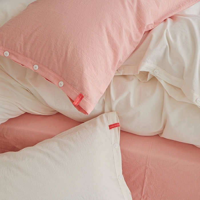 91家纺网 家纺一手货源 找家纺 水洗棉全棉高支高密纽扣款工艺混搭拼色四件套 盐白+嫩粉（盐白嫩粉）