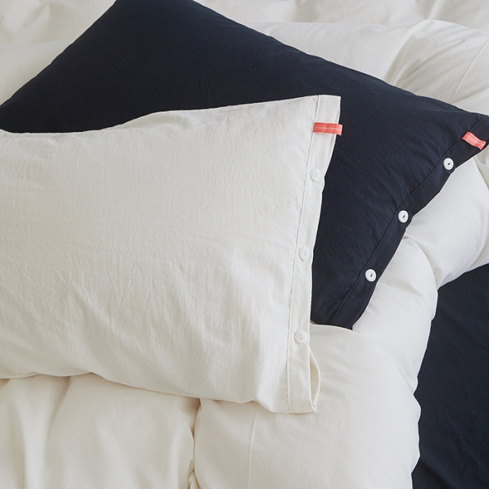 91家纺网 家纺一手货源 找家纺 水洗棉全棉纽扣款工艺混搭拼色四件套（系列一） 盐白+炭黑（盐白炭黑）