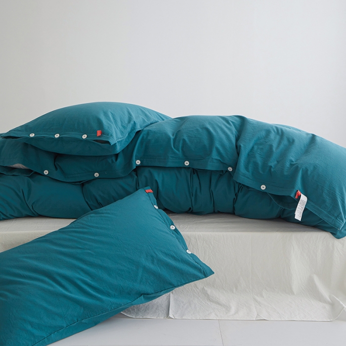 91家纺网 家纺一手货源 找家纺 水洗棉全棉纽扣款工艺混搭拼色四件套（系列一） 筠雾+纯白（筠雾筠雾）