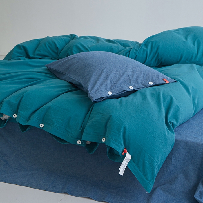 91家纺网 家纺一手货源 找家纺 水洗棉全棉纽扣款工艺混搭拼色四件套（系列一） 筠雾+深蓝（筠雾深蓝）