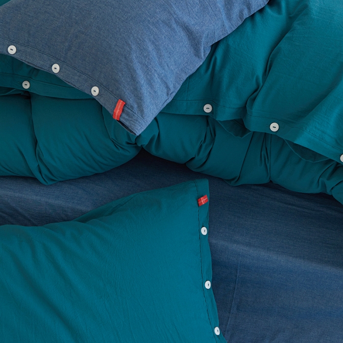 91家纺网 家纺一手货源 找家纺 水洗棉全棉纽扣款工艺混搭拼色四件套（系列一） 筠雾+深蓝（筠雾深蓝）