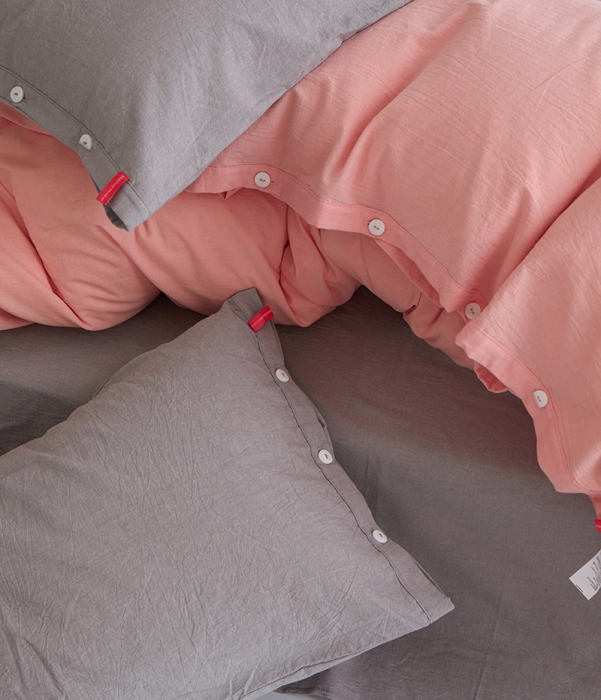 91家纺网 家纺一手货源 找家纺 总安莱生活水洗棉全棉色经色纬高支高密纽扣款工艺混搭拼色四件套（系列一）