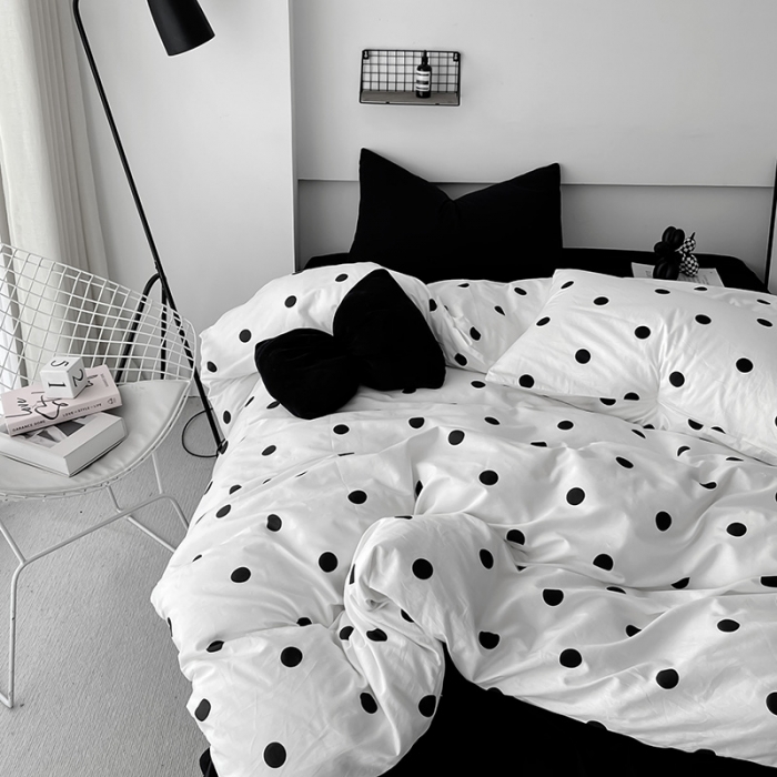 91家纺网 家纺一手货源 找家纺 梦家居 2023新款简约北欧全棉水洗棉混搭四件套 黑白圆点