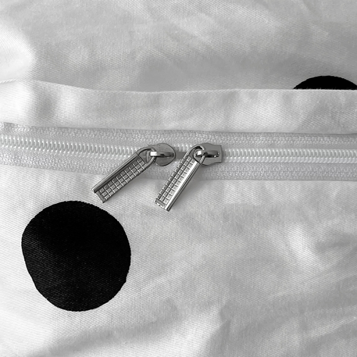 91家纺网 家纺一手货源 找家纺 梦家居 2023新款简约北欧全棉水洗棉混搭四件套 黑白圆点