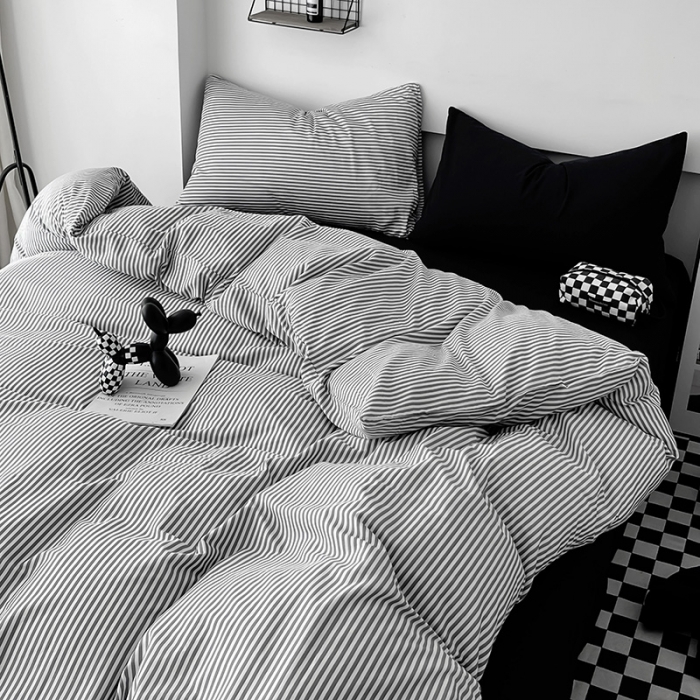 91家纺网 家纺一手货源 找家纺 梦家居 2023新款简约北欧全棉水洗棉混搭四件套 细灰条