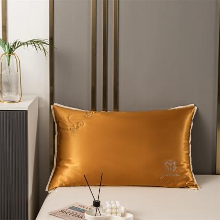 91家纺网 家纺一手货源 找家纺 (总) 其乐 2023新款真丝绣花蛋白枕头枕芯超30天不退不换 