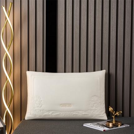 91家纺网 家纺一手货源 找家纺 其乐 2023新款欧式蛋白立体枕头枕芯 米白48*74cm