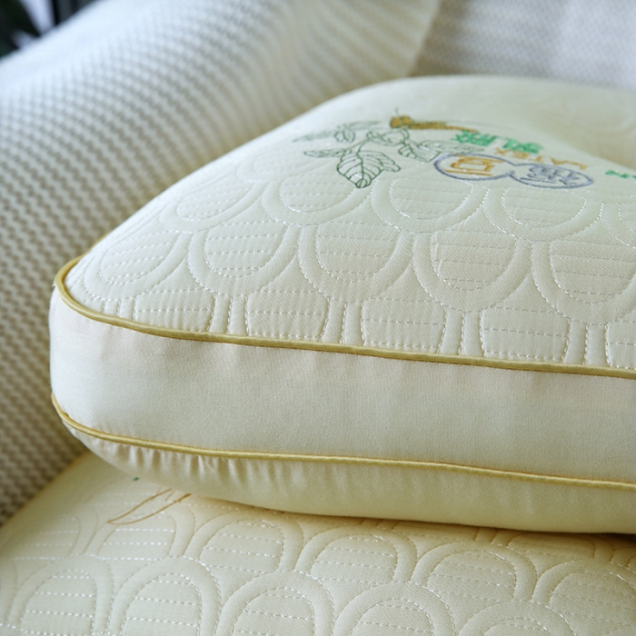 91家纺网 家纺一手货源 找家纺 拾光 2023新款立体乳胶福豆柔软云感枕芯 黄色