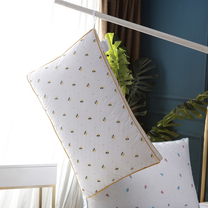 91家纺网 家纺一手货源 找家纺 （总）拾光 2023新款全棉刺绣清新印花酒店羽丝绒枕