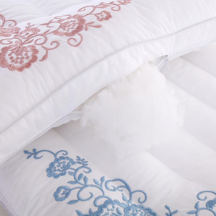 91家纺网 家纺一手货源 找家纺 （总）拾光 2023新款立体全棉绣花羽丝酒店成人低枕