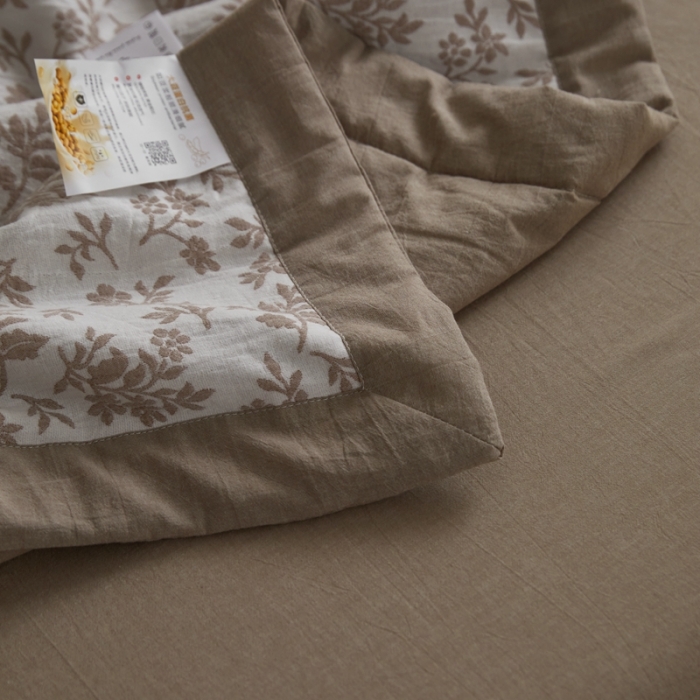 91家纺网 家纺一手货源 找家纺 梦享生活家居 2023新款双层纱色织提花夏被四件套 枝上花-卡其