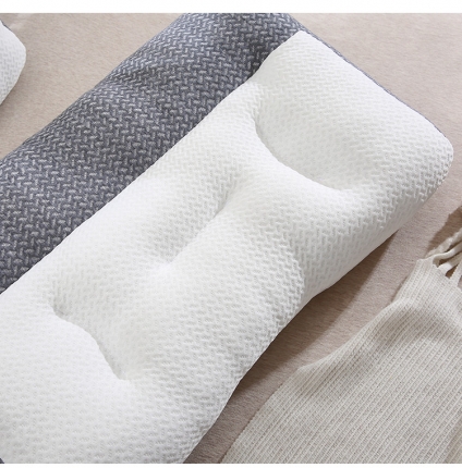 91家纺网 家纺一手货源 找家纺 轩琪家纺 反牵引枕芯颈椎枕护颈分区针织枕头 反牵引枕-48*74*11