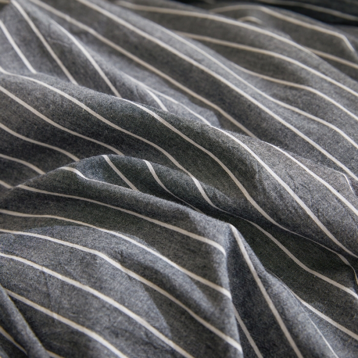 91家纺网 家纺一手货源 找家纺 柠萌 A类全棉色织水洗棉简约条纹格子学生季宿舍上下铺三件套 深灰细条