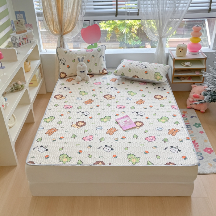 91家纺网 家纺一手货源 找家纺 慕尚 2025新款乳胶凉席水洗棉夏被三件套四件套 动物城